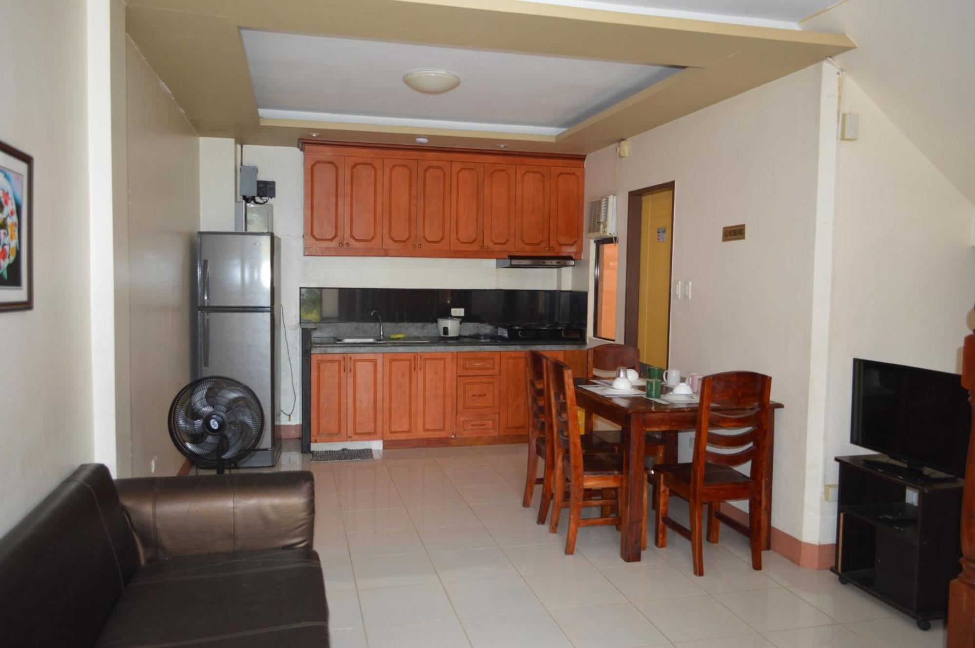 Manora Apartment Talisay  Extérieur photo
