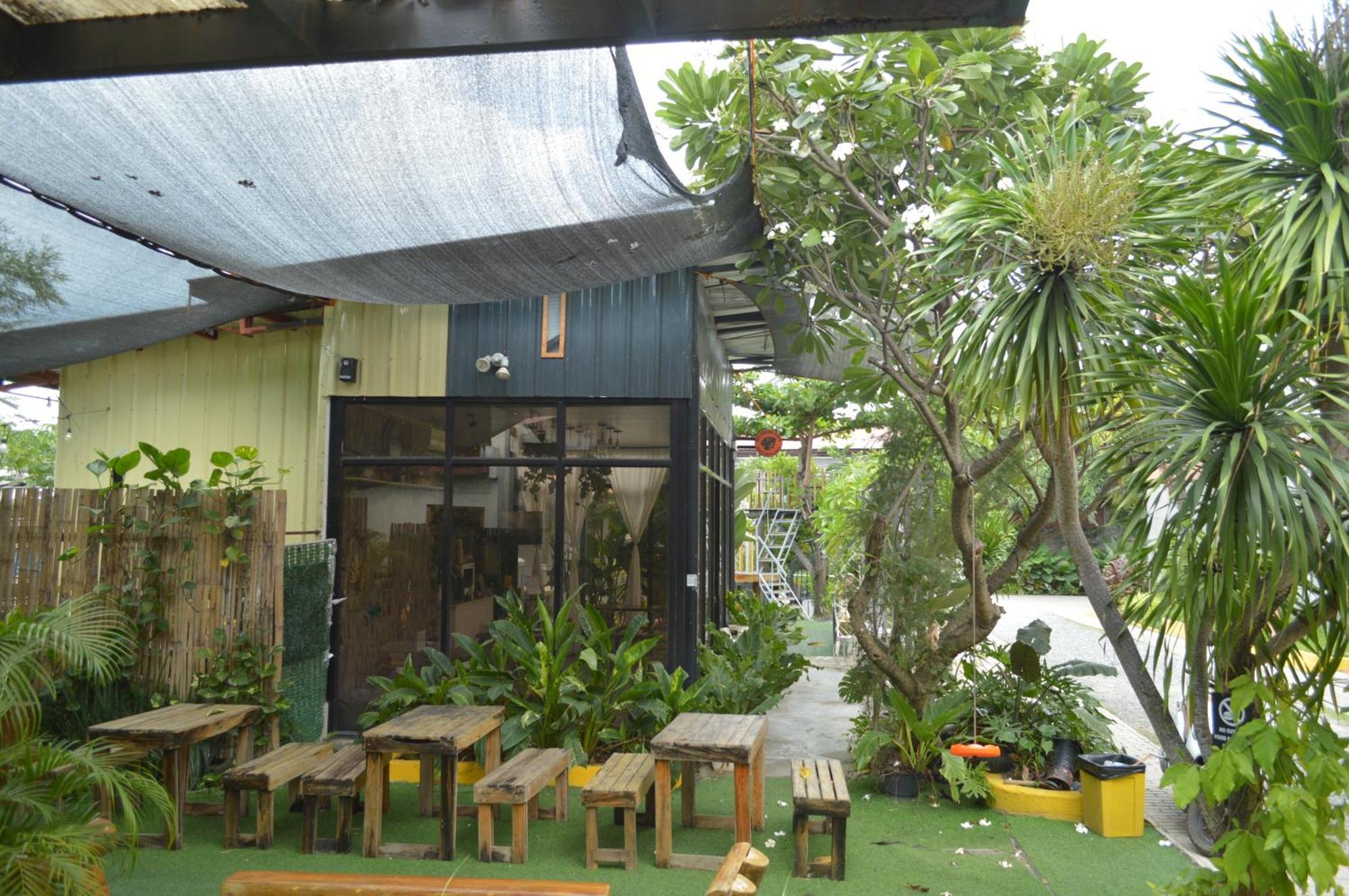 Manora Apartment Talisay  Extérieur photo