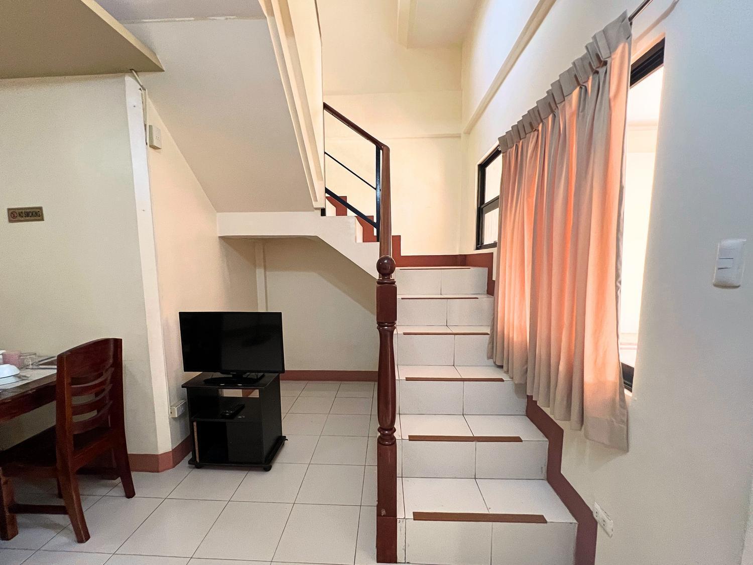 Manora Apartment Talisay  Extérieur photo