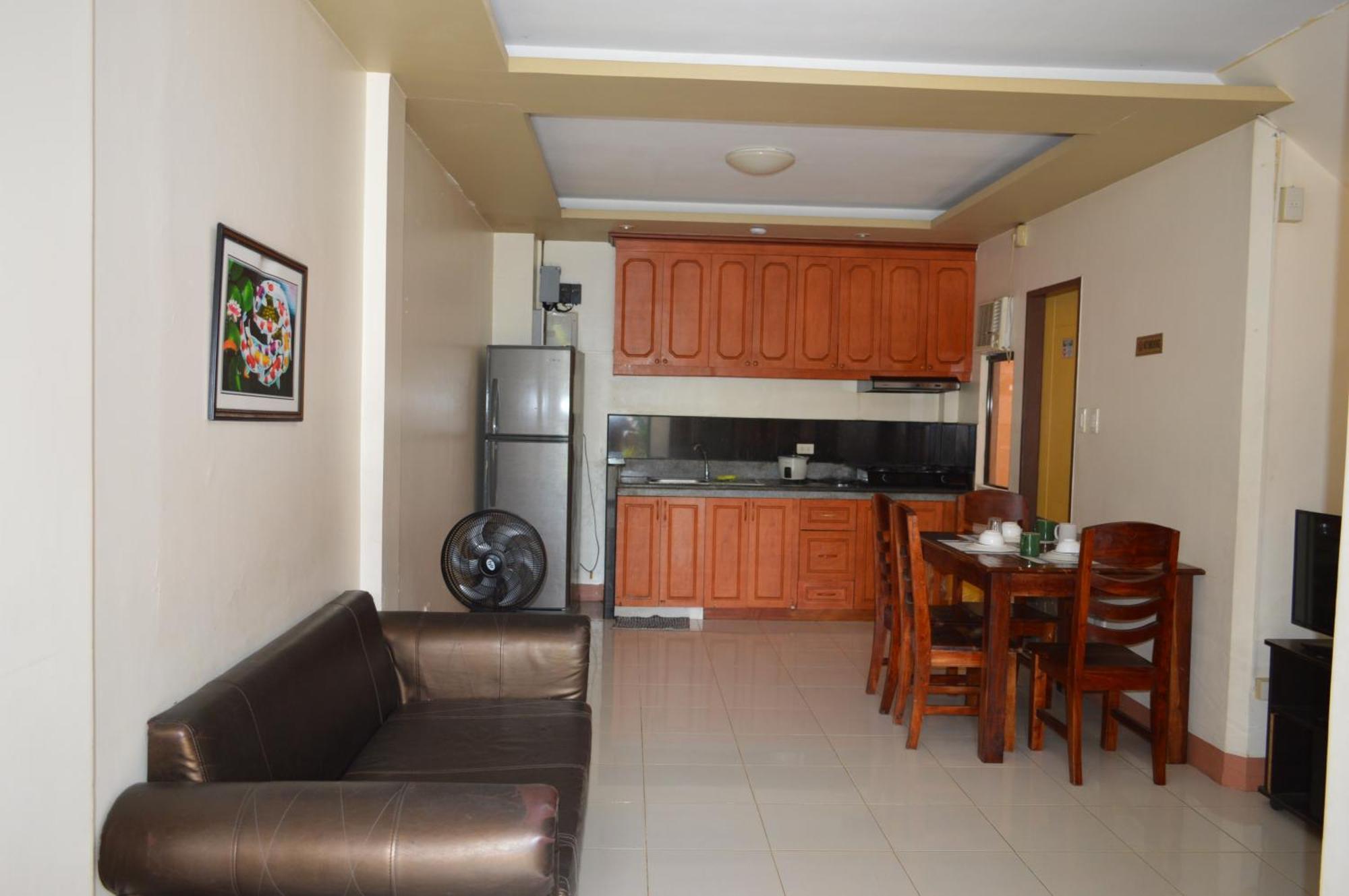 Manora Apartment Talisay  Extérieur photo