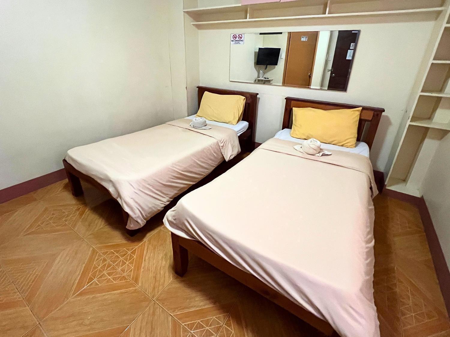Manora Apartment Talisay  Extérieur photo