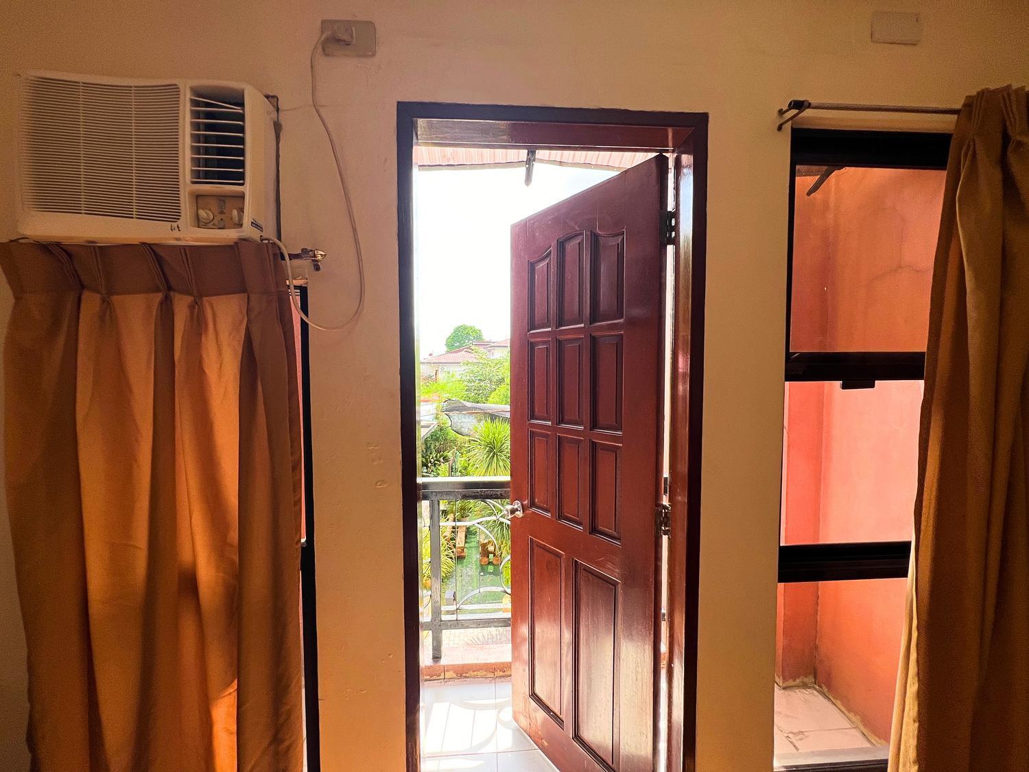 Manora Apartment Talisay  Extérieur photo