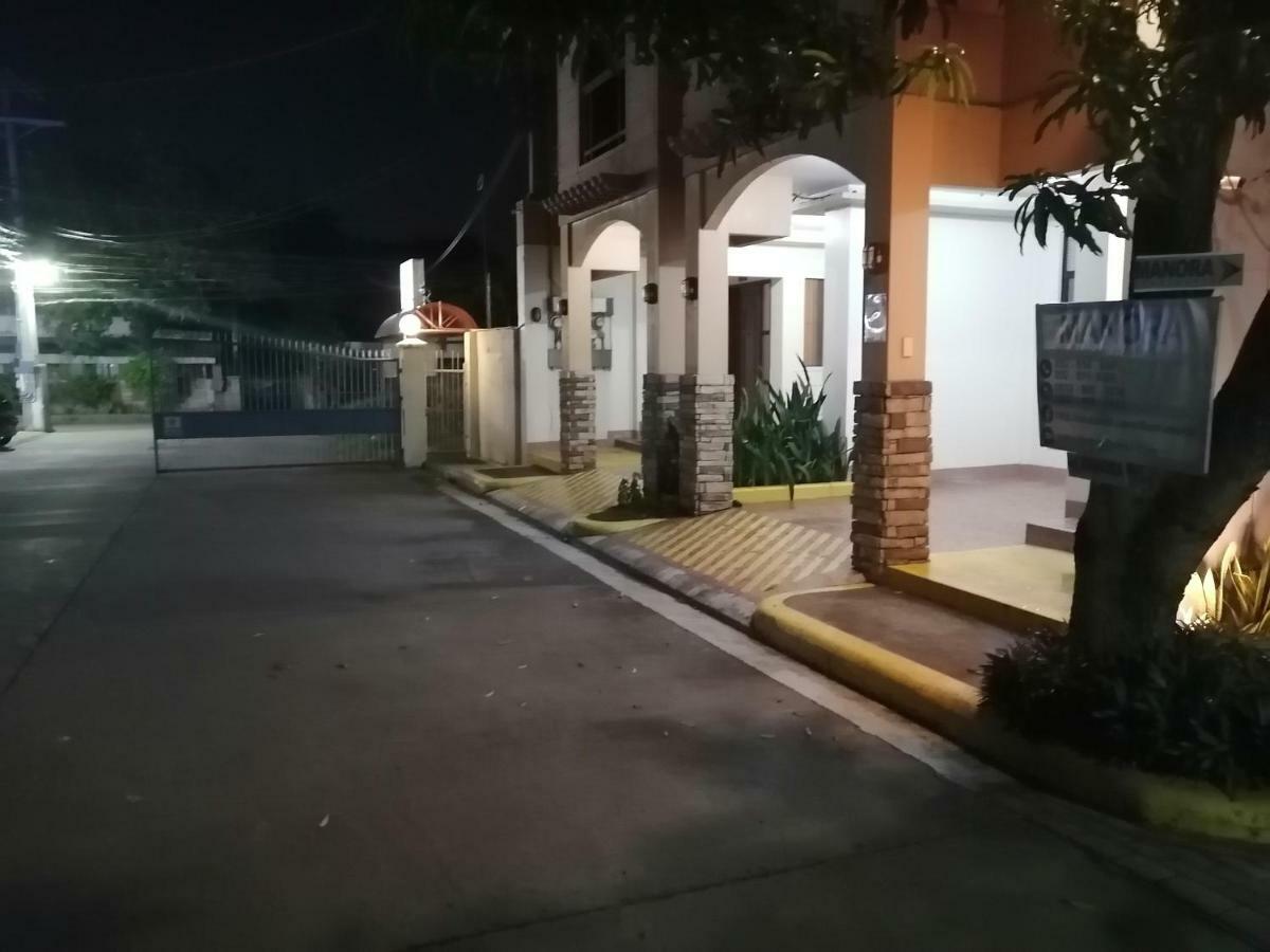 Manora Apartment Talisay  Extérieur photo