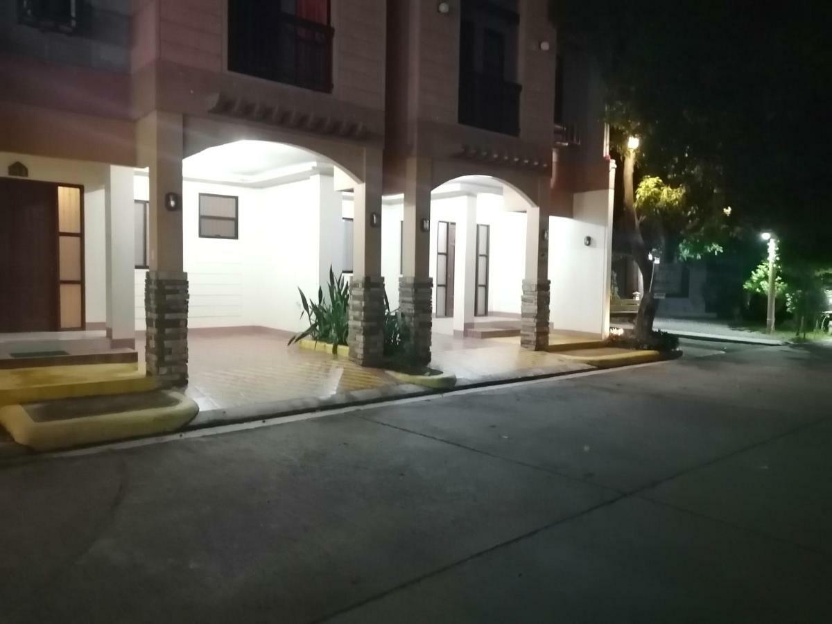 Manora Apartment Talisay  Extérieur photo